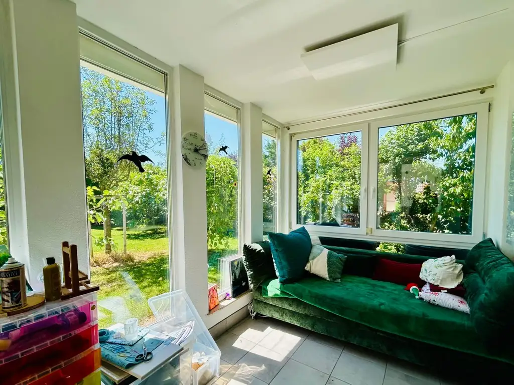 Stilvoller Bungalow mit Gartenidylle mit großem Wohn-Esszimmer!