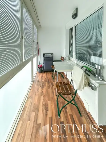 Lichtdurchflutete 2,5 Zimmer Wohnung in Topp Lage mit grosser Loggia und Grünblick auf Donaukanal!