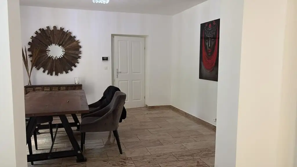 JETZT NEU: PRIVATE  Villa in 1130 Wien !  Top-Lage: Wohnkomfort für Ihre Familie