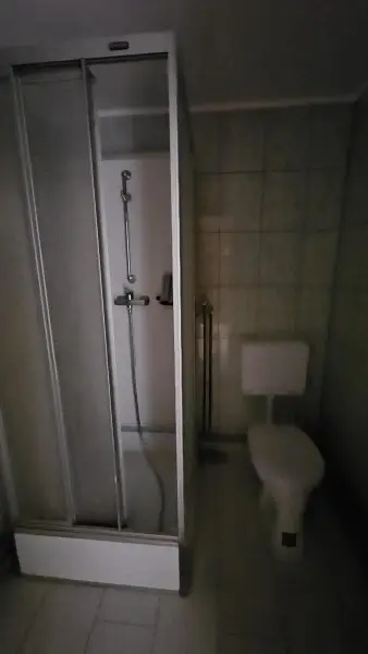 Unbefristetes Portallokal - 59 m2, 2 Zimmer plus Lagerraum - vielseitig verwendbar. Sofortbezug!