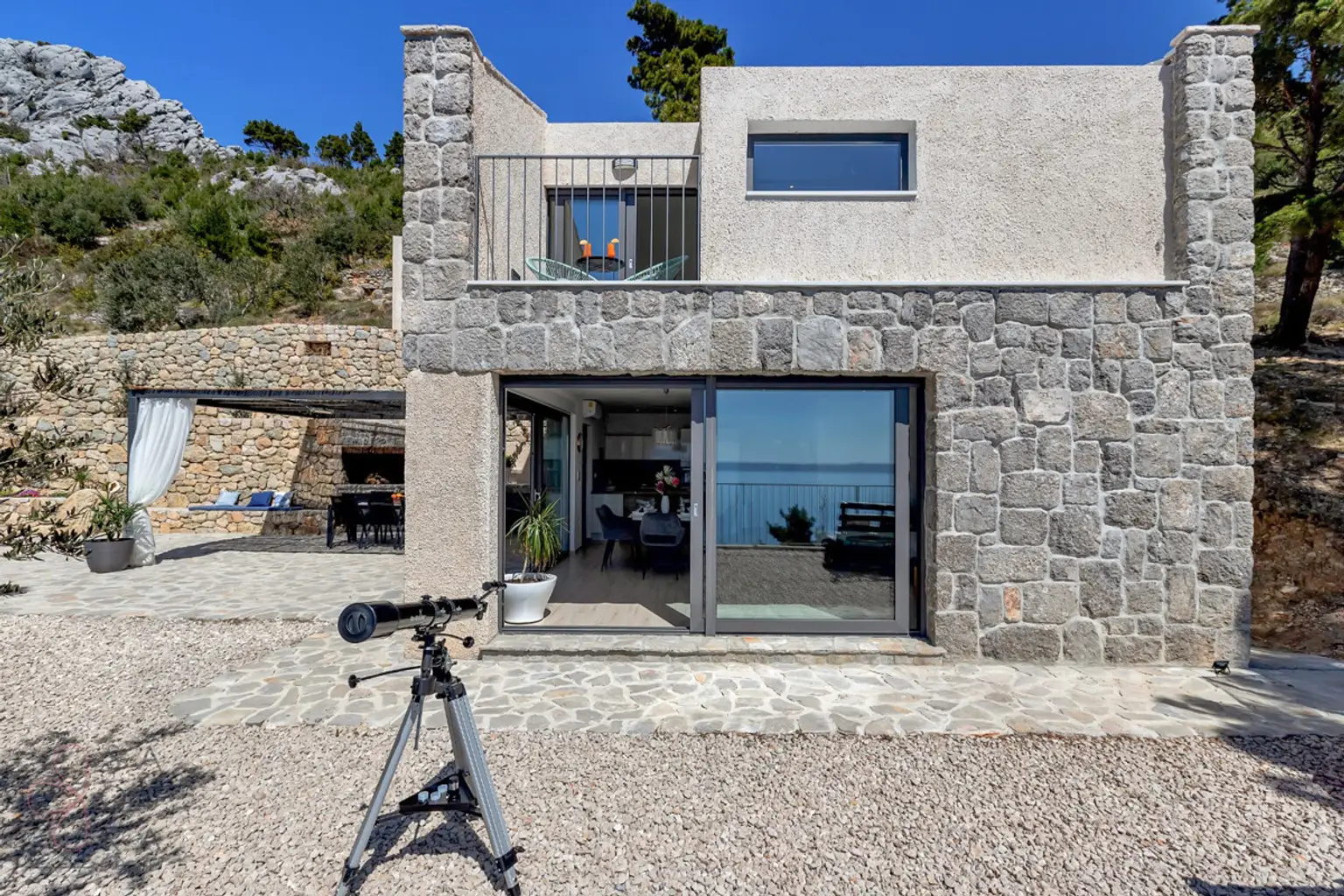 Stone Mansion Makarska – Mediterrane Eleganz mit Investitionspotenzial
