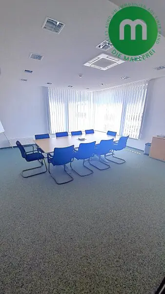 Möblierte Büroetage mit praktischem Raumkonzept zur Vermietung