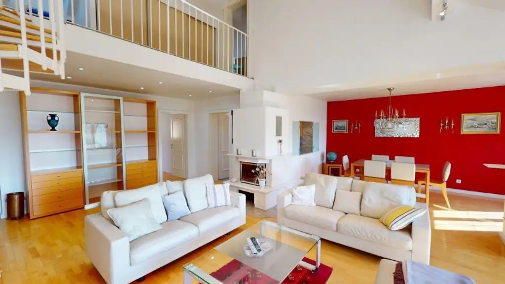 Einmalige Dachgeschoss-Maisonette mit Top-Ausstattung