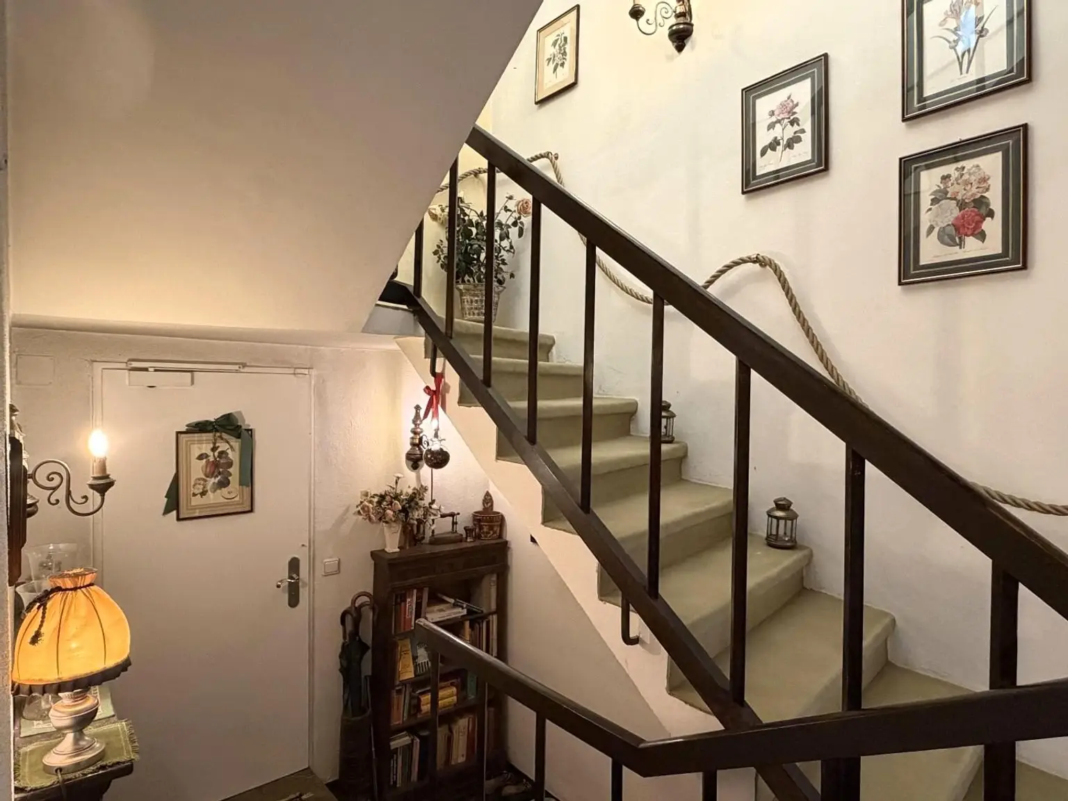 OG / Abgang ins EG / Eingangstür Garage