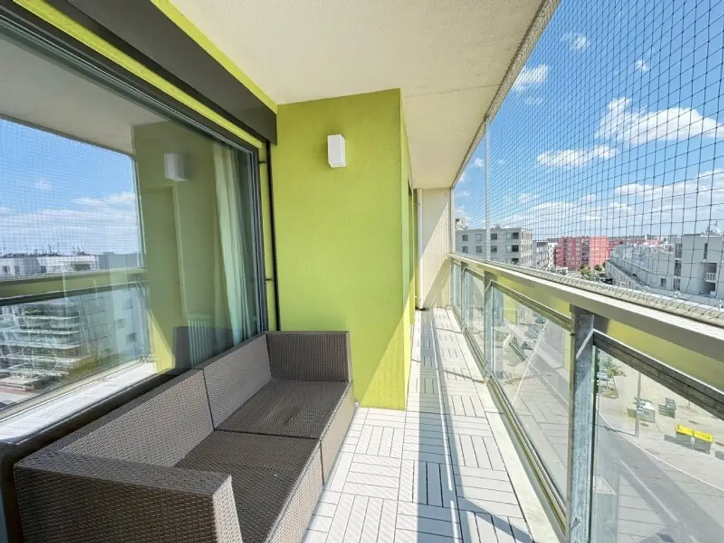 OPEN HOUSE-Besichtigung mit Einzelterminen, am Samstag, den 09.08.2025, ab 10:00 Uhr! Möblierte Vierzimmerwohnung mit großzügiger Loggia,Fernblick inkl. Garagenplatz im Herzen von Stadlau