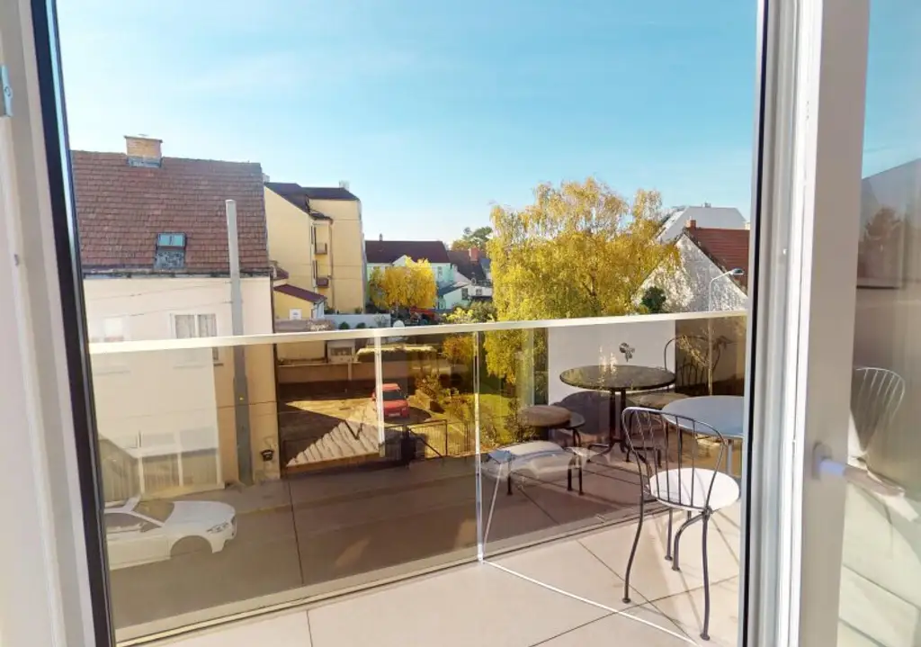 Hochwertige 2-Zimmer-Wohnung mit Balkon (Kurzzeitvermietung gestattet!)