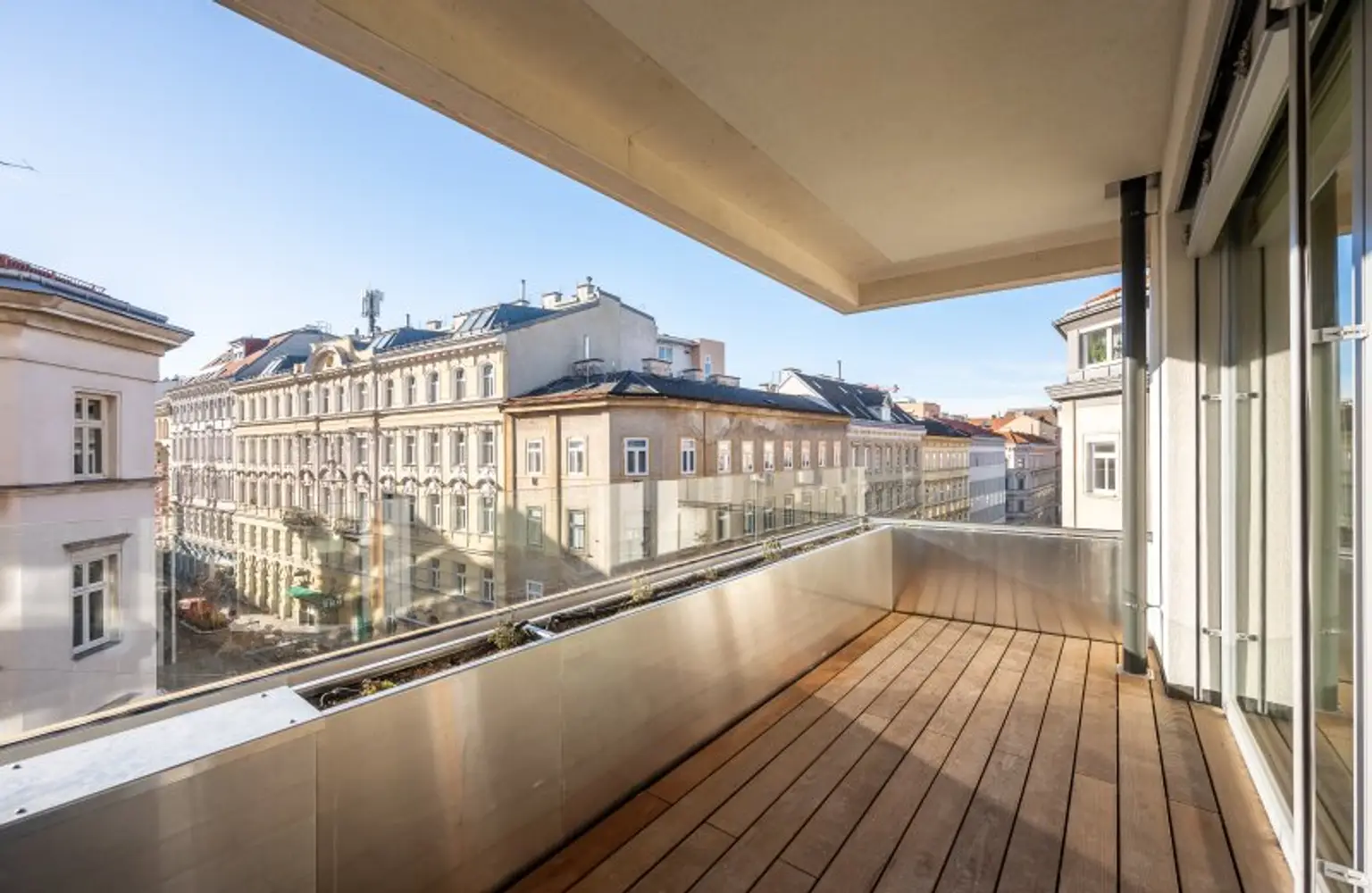 ++MOLLARD 50++ hochwertige 2-Zimmer-Wohnung mitten im Herzen der Stadt