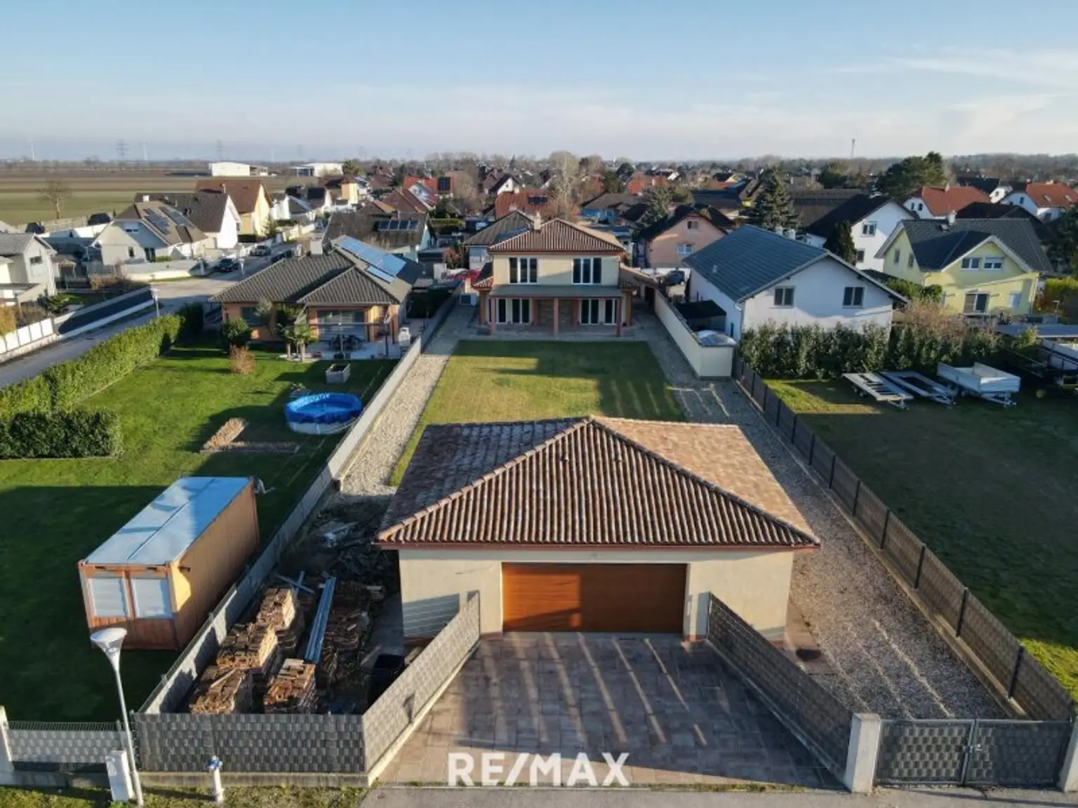 Drohnenansicht Garage