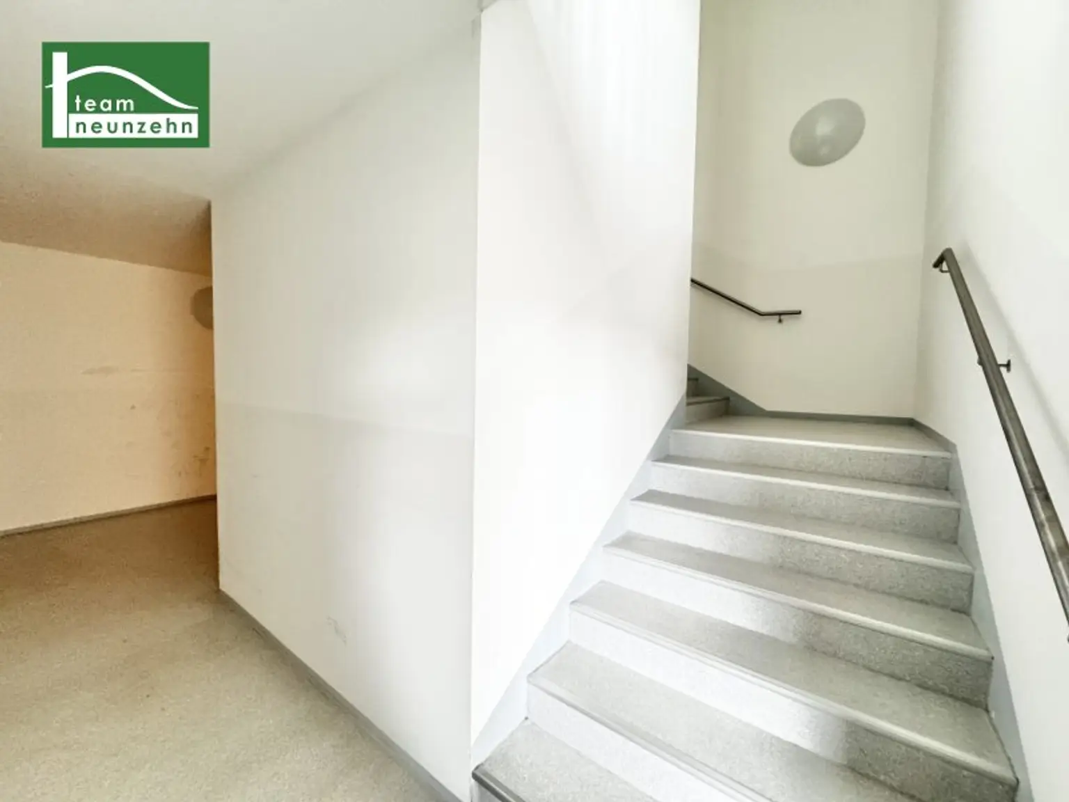 INVESTMENT-WOHNUNGSPAKET! ATTRAKTIVER PREIS! 8 WOHNUNGEN in gebrauchtem Neubauhaus! 4 Stellplätze inkludiert! - JETZT ZUSCHLAGEN