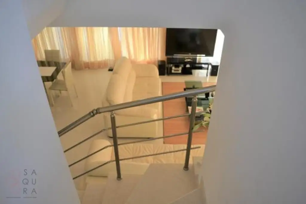 Moderne Villa mit Pool – Privates Refugium in exklusiver Wohngegend