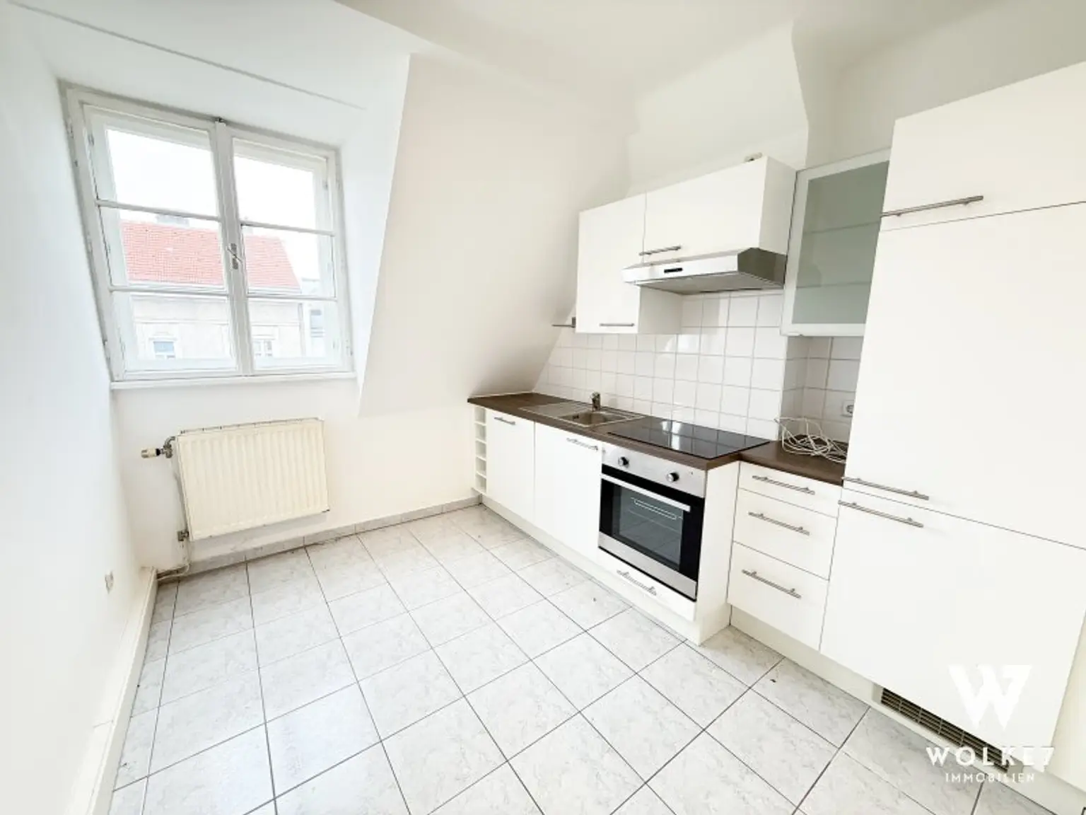 Sonnige 2-Zimmer-Dachgeschosswohnung im Nibelungenviertel nähe Schmelz