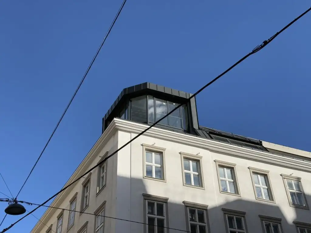 * Beliebte Adresse * helle Altbauwohnung in der Liechtensteinstrasse - nur 5 Minuten ins Stadtzentrum!