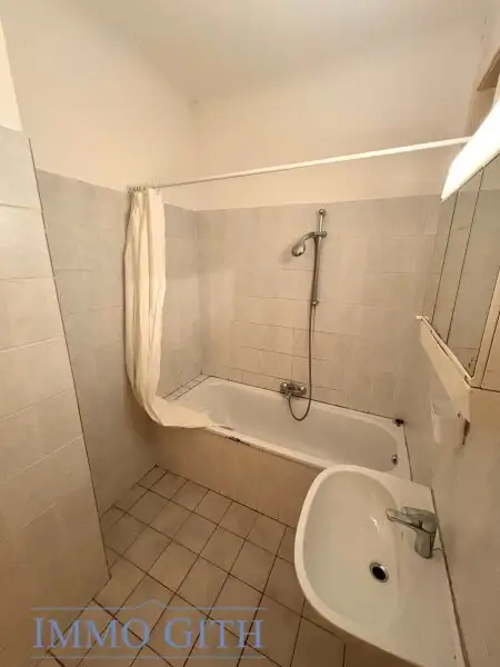 GUT GESCHNITTENE CA. 66 m² GROSSE 2-ZIMMER-WOHNUNG NAHE U1 REUMANNPLATZ / KEPLERPLATZ ZU MIETEN!