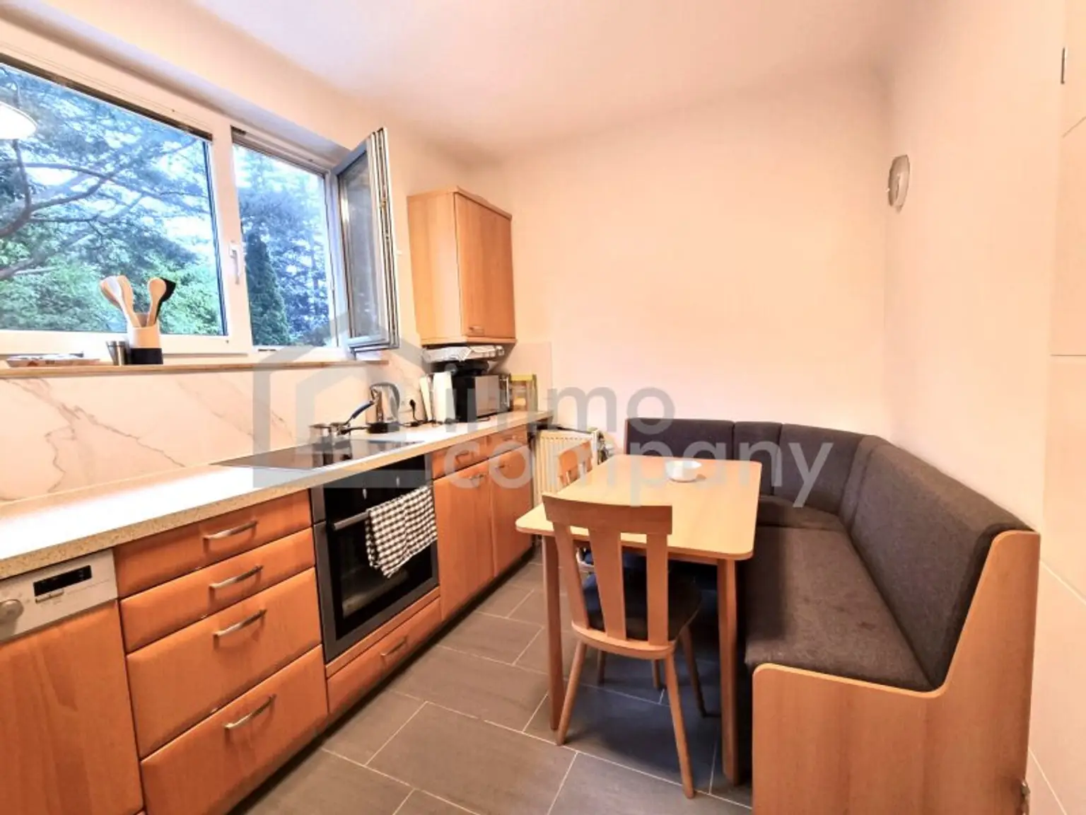 PERFEKTE AUFTEILUNG, TOP-INFRASTRUKTUR und LOGGIA mit GRÜNBLICK  – Ihre 3-Zimmerwohnung mit bester INFRASTRUKTUR