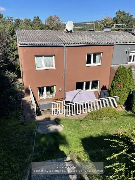 CHARMANTES ECKREIHENHAUS IN KLOSTERNEUBURG - 6 ZIMMER - GRÜNRUHELAGE - TERRASSEN - EIN ORT ZUM WOHLFÜHLEN !
