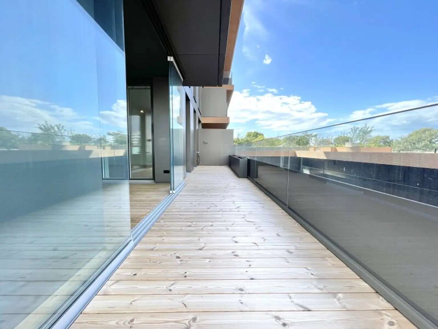 ***Grünblick im Viertel Zwei – Exklusives Wohnen über den Dächern Wiens - Infinity Rooftop-Pool - Panoramasauna - Fitnessbereich***