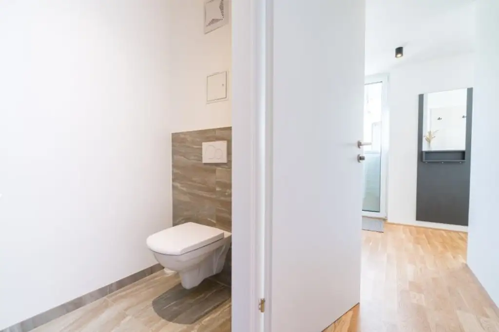Kompakte 3-Zimmer DG-Wohnung mit optionalem Balkon