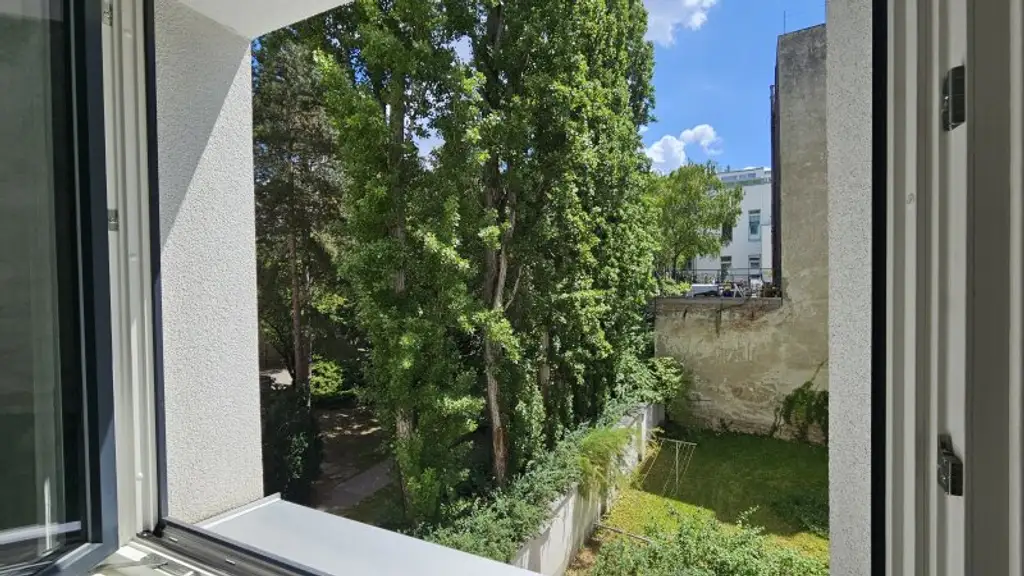NÄHE AUER-WELSBACH-PARK: Durch Umbau 2 Schlafzimmer möglich - Ruhelage!