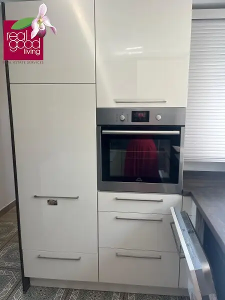 Teilmöbliertes Traumhaus in einer Kleingartensiedlung mit Pool, Garten und einem Wohnkeller