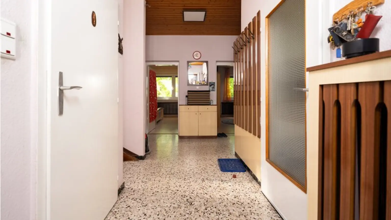 Kapitalanlage mit Potential – 2 Häuser auf Eckgrundstück mit rund 938 m² Grundstücksfläche!