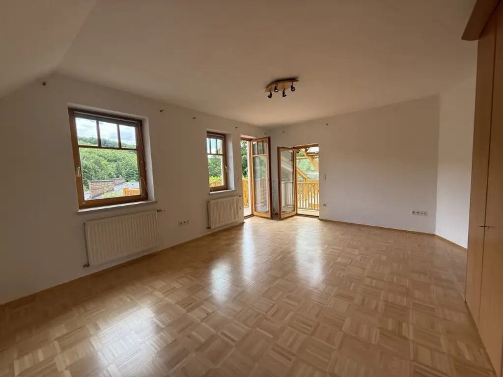 Möbliertes Einfamilienhaus mit Garten, Pool und Sauna