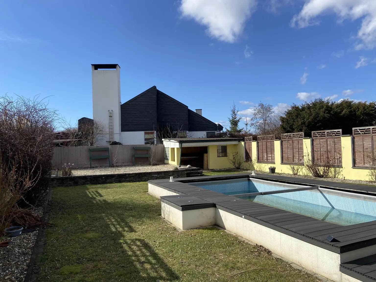 Einfamilienhaus mit zwei getrennten Wohneinheiten in Lichtenwörth