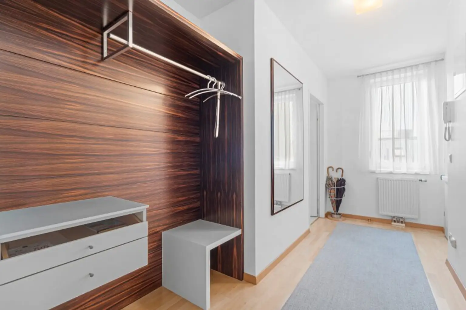Helle, geräumige 4-Zimmerwohnung  in 1030 Wien - zentral gelegen und sofort verfügbar!