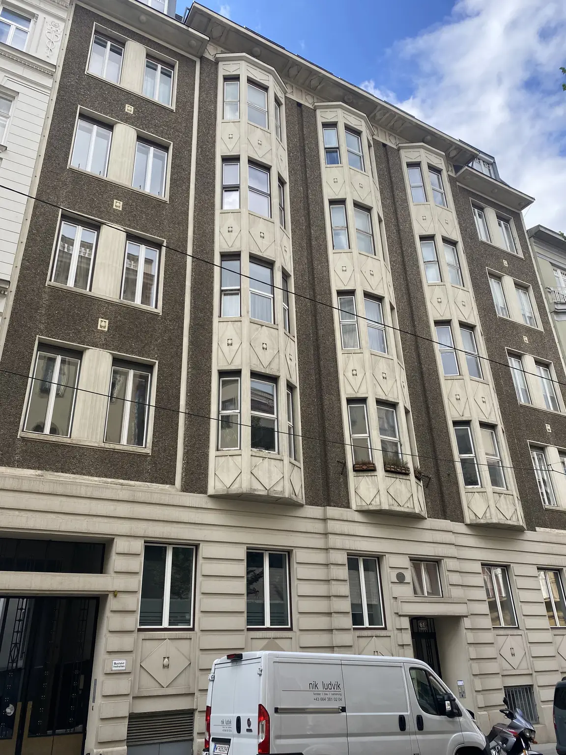 Stilvolle Altbauwohnung ca.106m² mit Balkon in Toplage 1070 Wien!