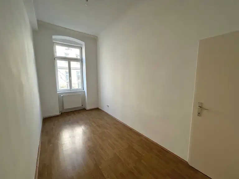 Schlafzimmer III