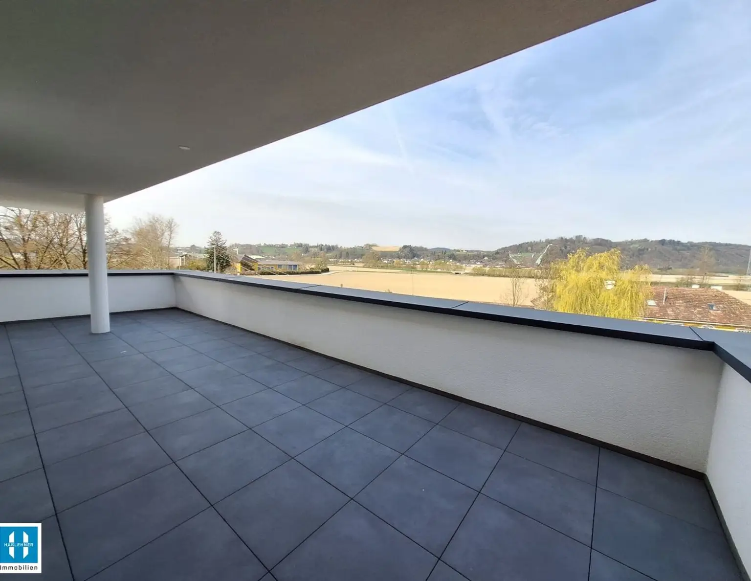 Weitblick inklusive - moderne 132,23m² Dachgeschosswohnung mit Flair - Top C18