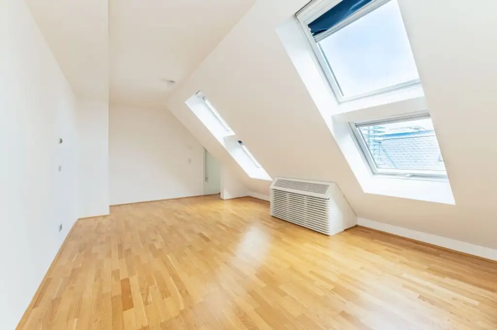 Exklusive Dachgeschoss-Maisonette mit Blick über Wien nahe dem Schwarzenbergplatz