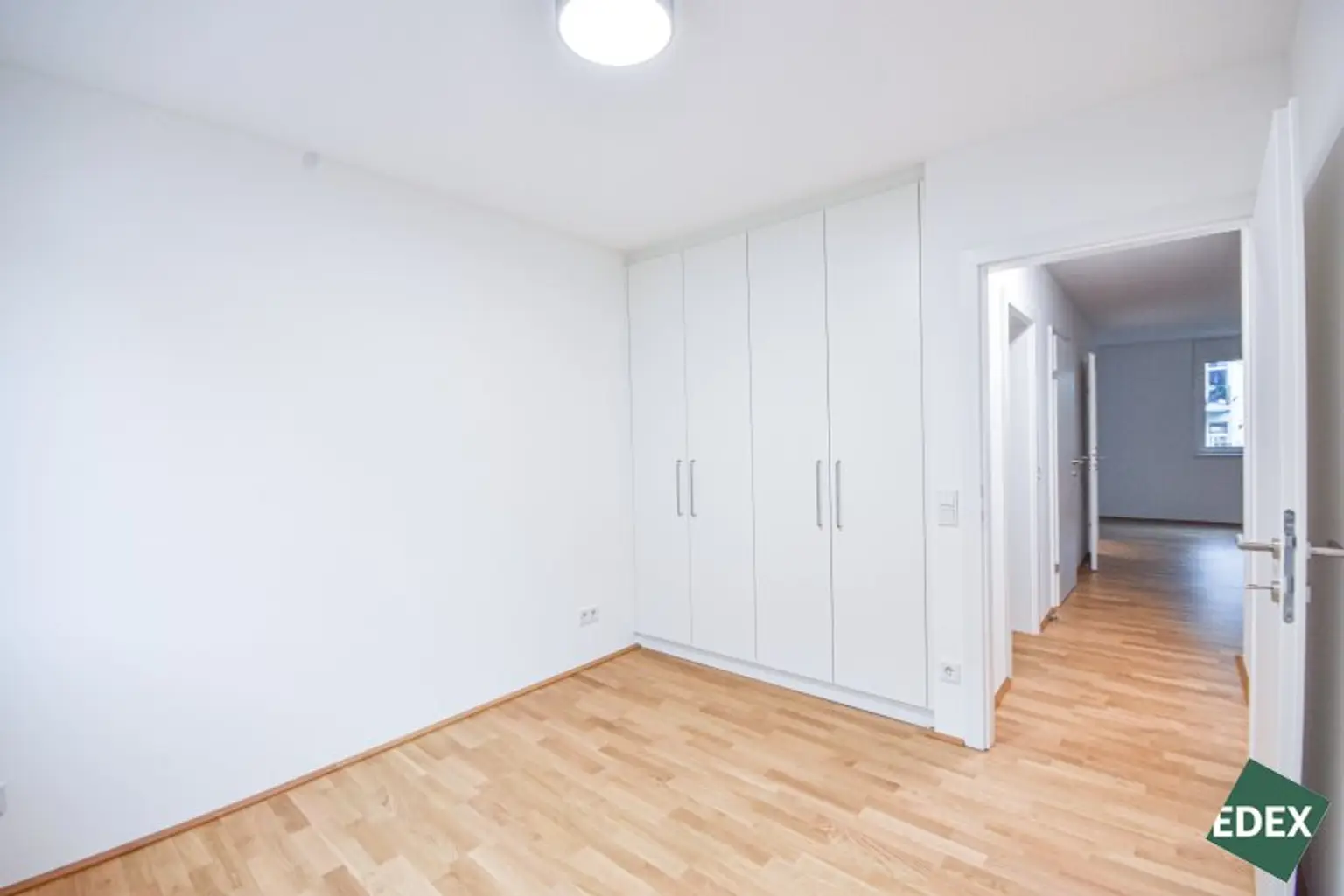 Moderner 3-Zimmer-Erstbezug mit Balkon in 1180 Wien