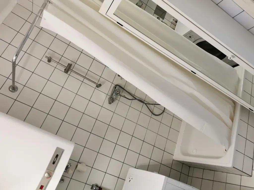 Graz/Geidorf, Ideale Singlewohnung mit Balkon und möblierter Küche