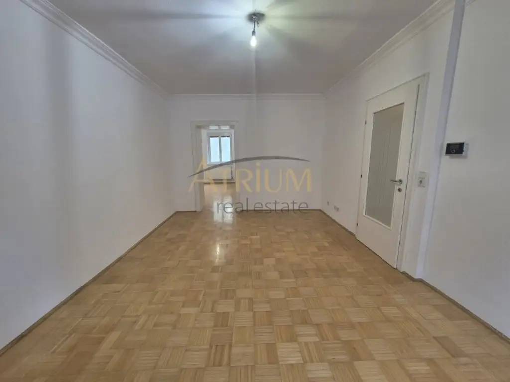 Ideal gelegen, sofort bezugsbereit mit niedrigen Betriebskosten und freiem Mietzins!