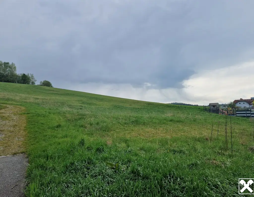AUSSERGEWÖHNLICHES BAUGRUNDSTÜCK IN MAIGEN MIT HERRLICHEM AUS- UND FERNBLICK IN TOLLER, RUHIGER, ERHÖHTER WOHNLAGE