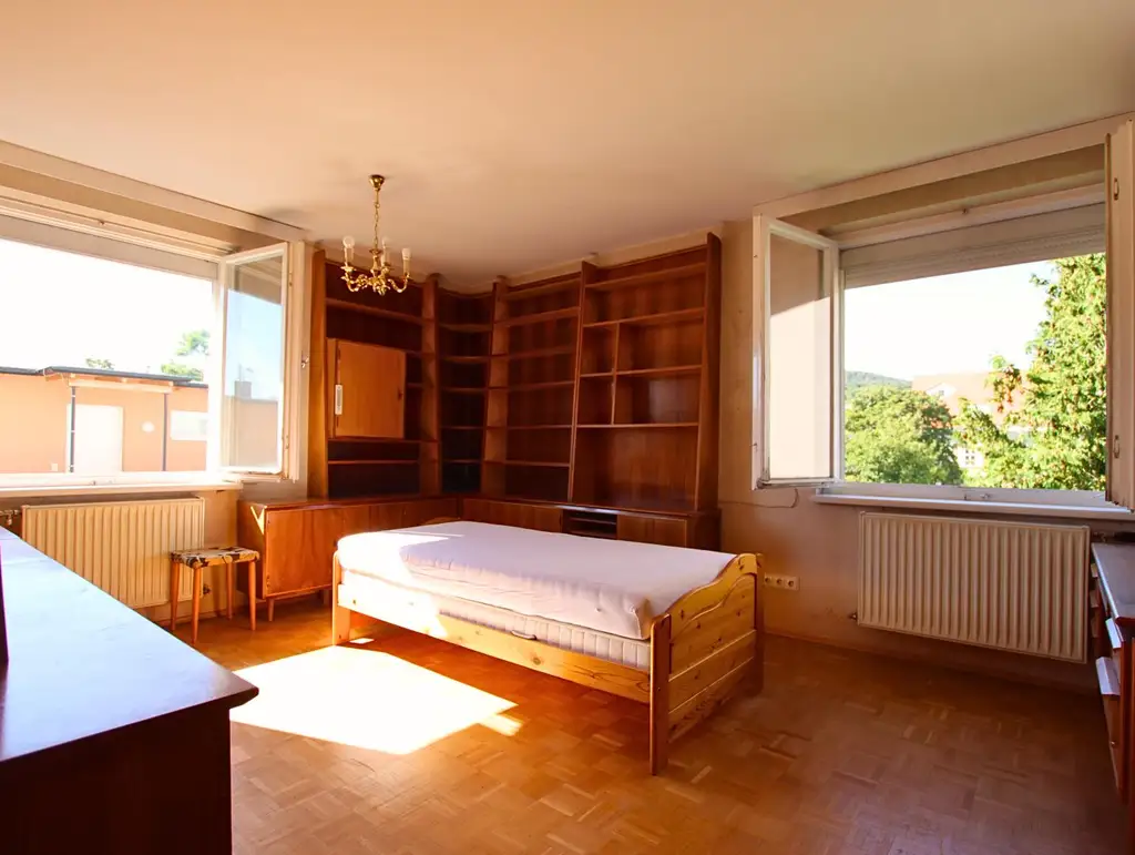 NEUER PREIS! 3 Zimmer Wohnung im Stadtzentrum mit Potential zu kaufen!