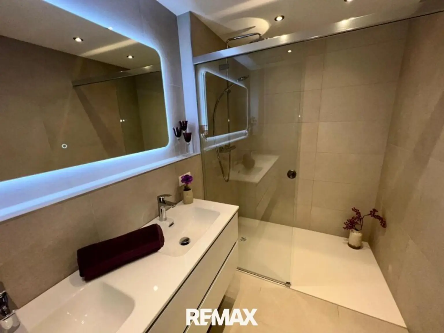 Wohnung - Badezimmer