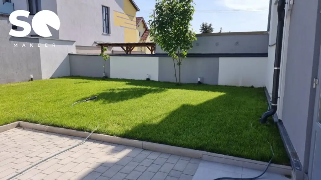 #SQ - WIENER NEUSTADT: EXKLUSIVES WOHNERLEBNIS FÜR FAMILIE, ARBEIT UND MEHR – TRAUMHAUS MIT DACHTERASSE UND FERNBLICK