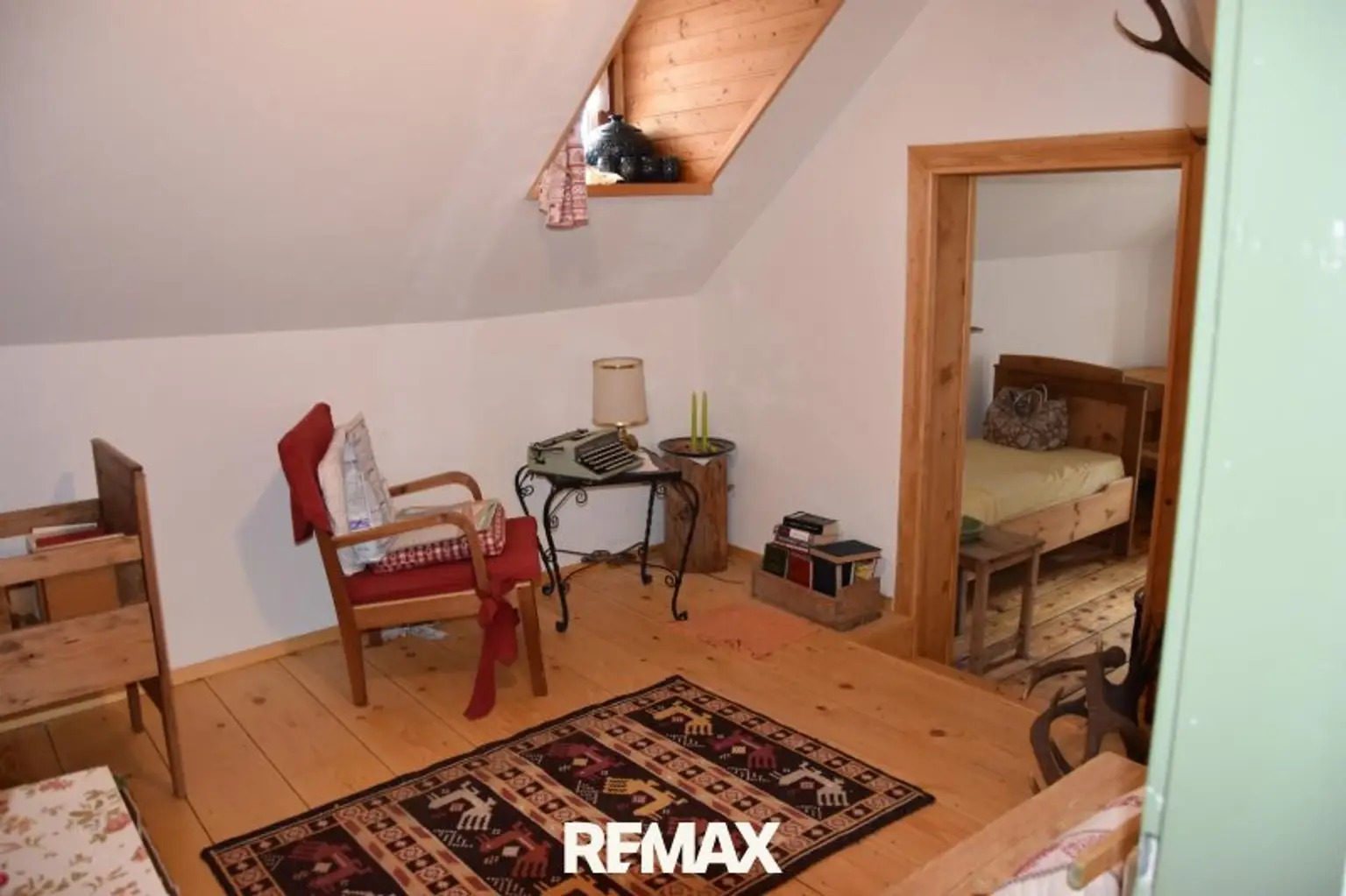 Durchgangszimmer OG