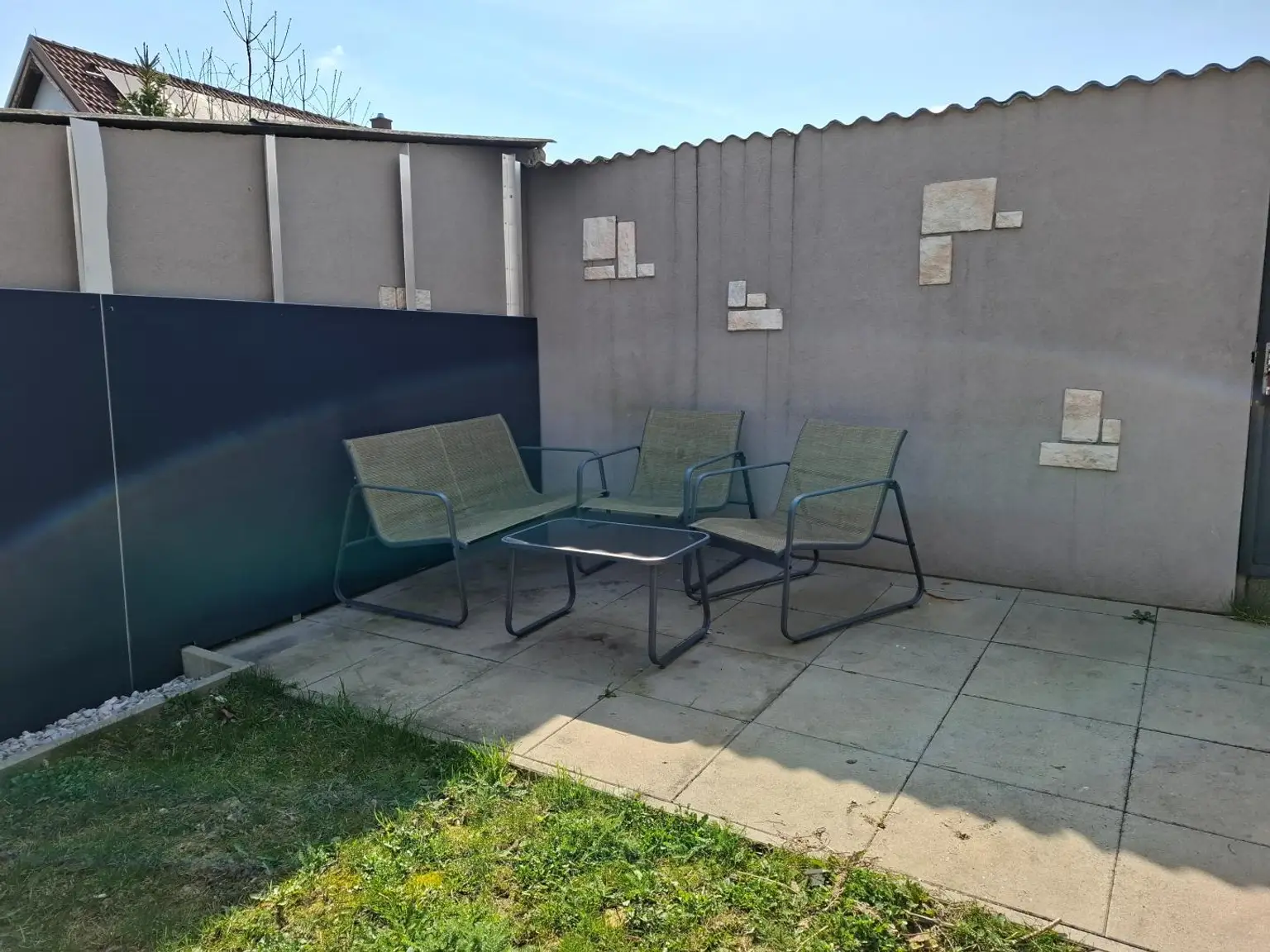 Sitzecke am Ende des Gartens