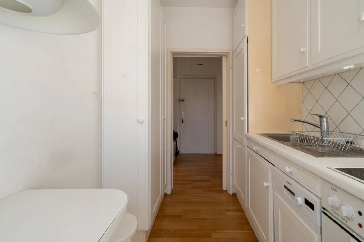 Helle 2-Zimmer-Wohnung mit traumhaftem Stadtblick in Bestlage am Froschberg