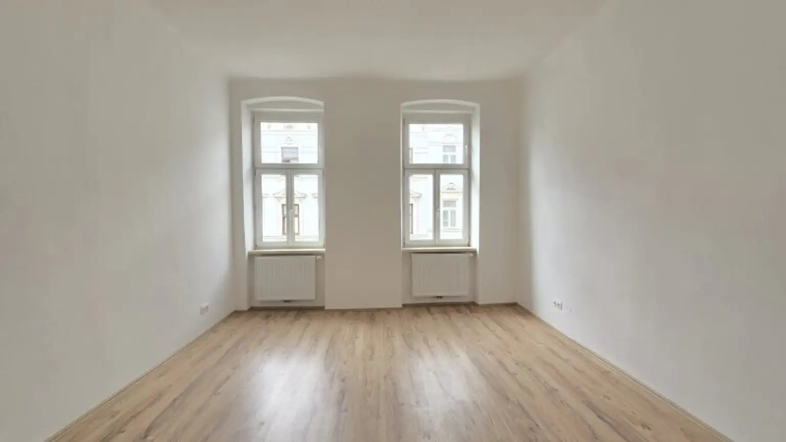 Erstbezug 2 Zimmer, Lichtdurchflutete Räumlichkeiten