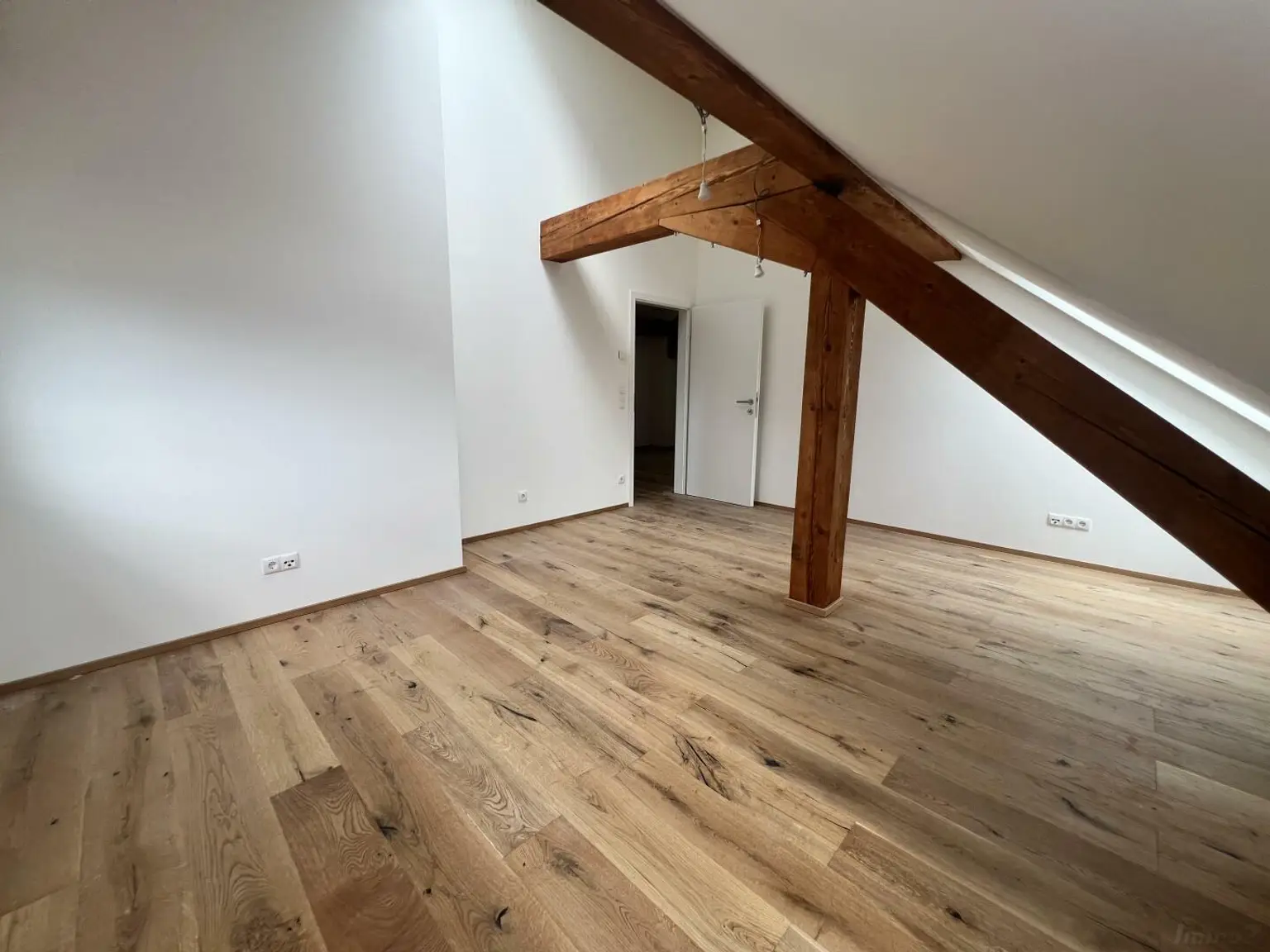 Penthouse-Wohnung + 270m2 Dachterrasse zur Miete als Wohnung oder Büro