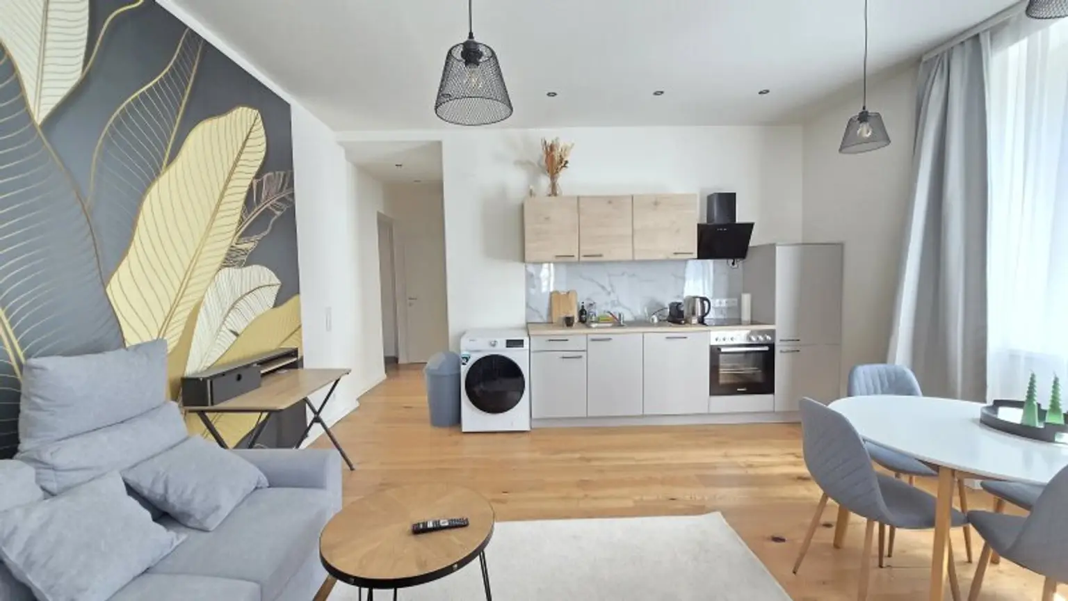 Neusanierte zwei Zimmerwohnung
