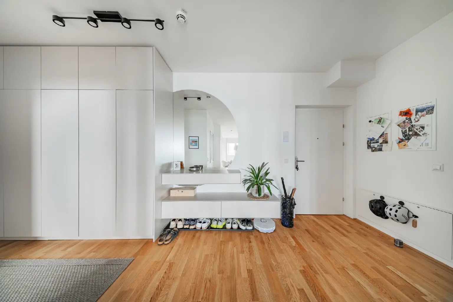 Penthouse im 34. OG mit Terrasse I 360° Wienblick I Designküche I TG Platz mit E-Ladestation