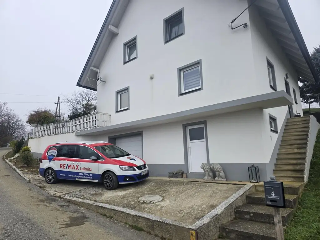 Herrliche Aussichtslage - viel Grund!