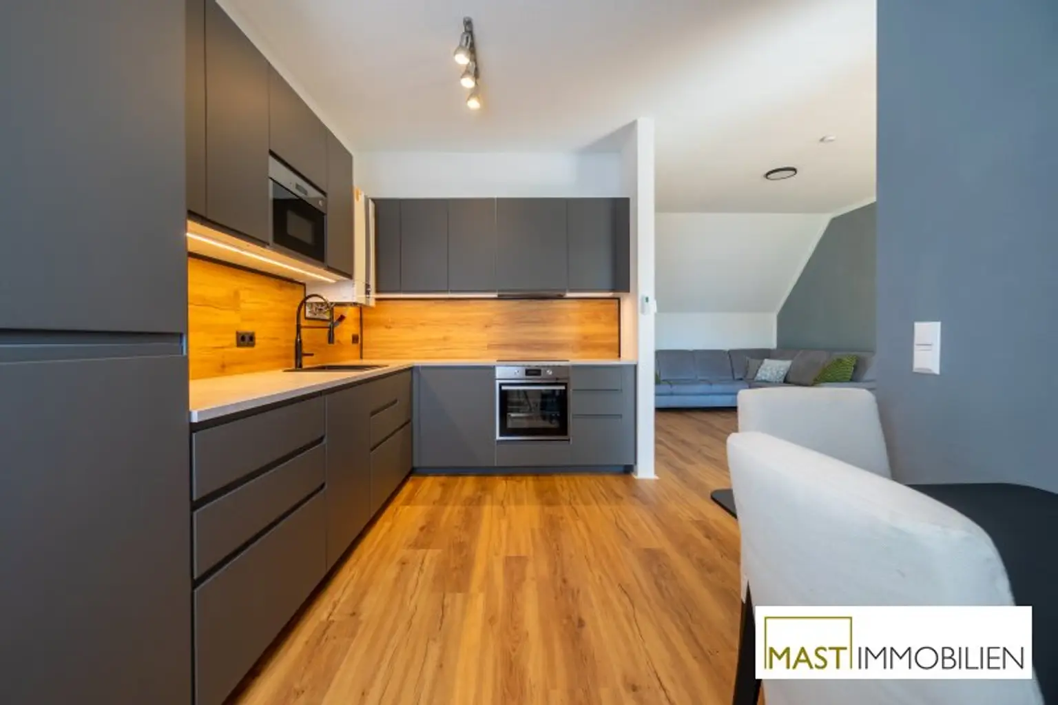 Moderne 3-Zimmer-Wohnung in absoluter Ruhelage – Stadtzentrum Laa an der Thaya