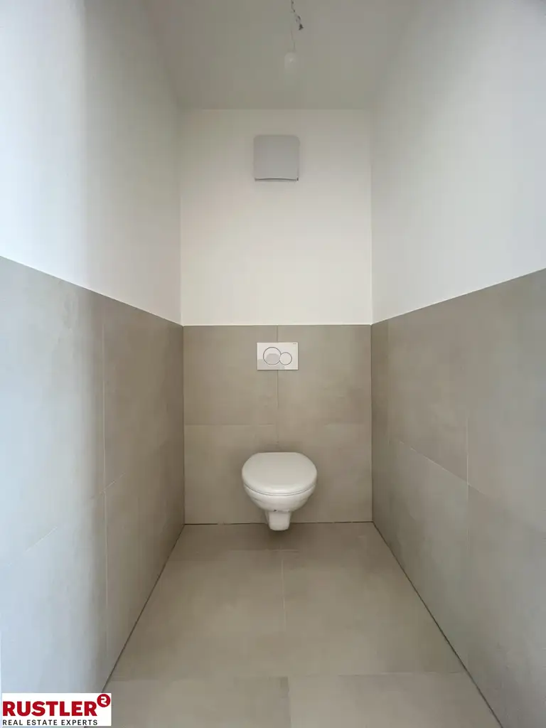 Luxus Penthouse mit sonniger Dachterrasse am Reinlpark | ERSTBEZUG