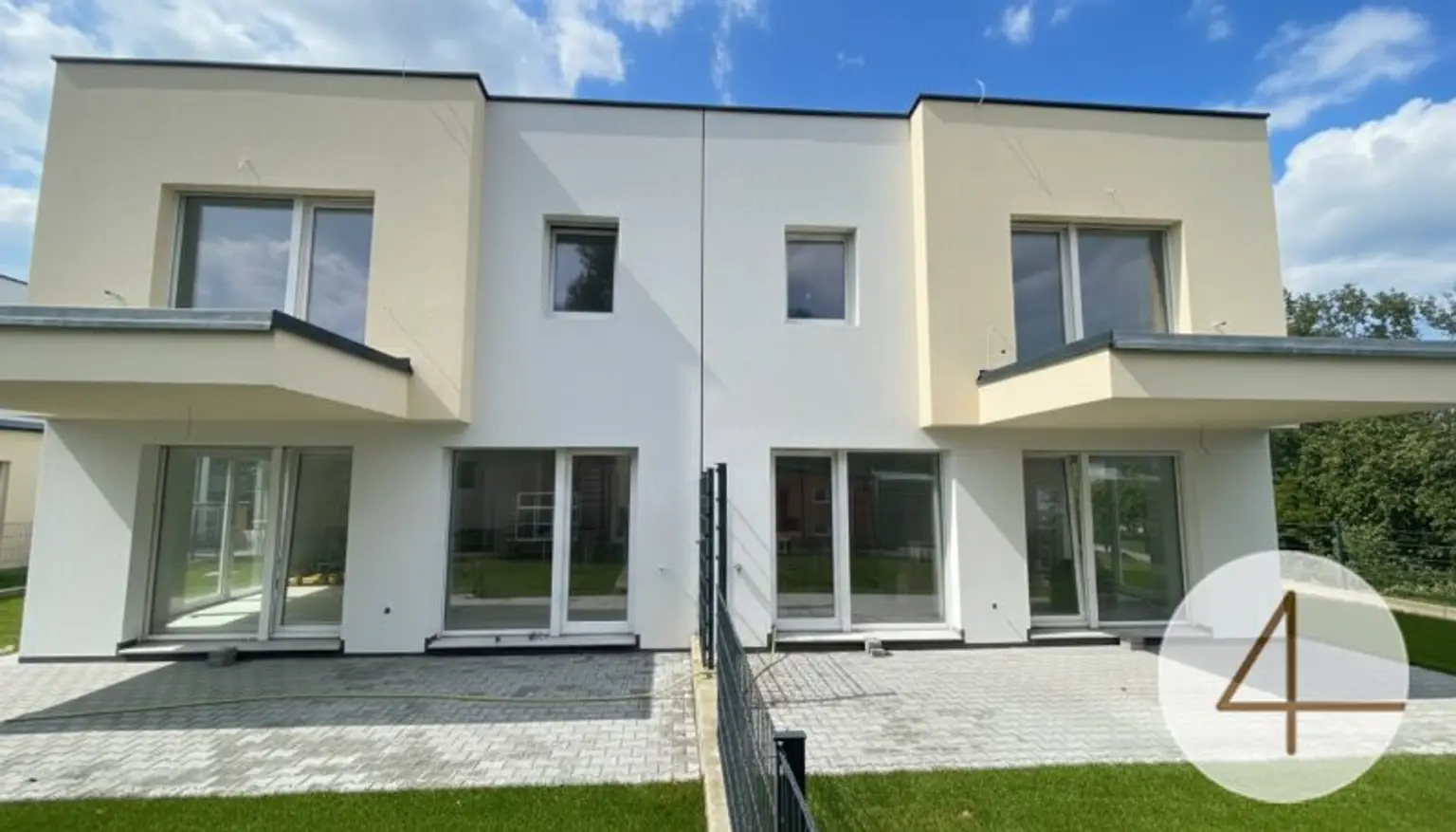 Top-Neubau in Markgrafneusiedl: 5-Zimmer-Ziegelhaus mit Eigengarten, Balkonen 2 Stellplätze – schlüsselfertig!