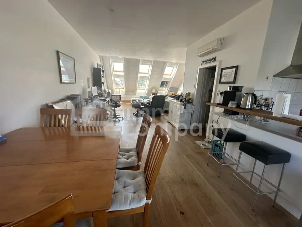 Der Traum der Alten Donau **Penthousewohnung in absoluter Ruhelage**